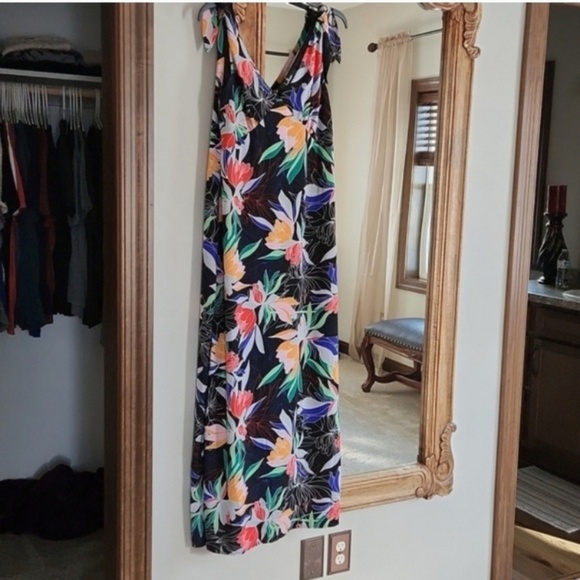Lulu's Multi Color Floral Maxi Dress - Picture 3 of 7